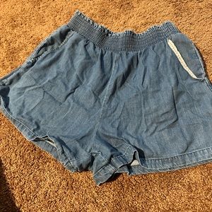 Universal Thread Shorts